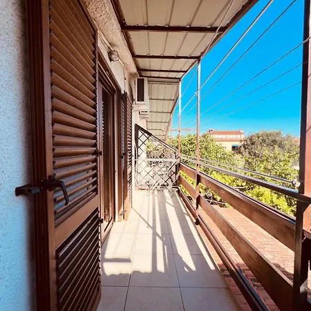 Apartment With Garden And Terrace Pola