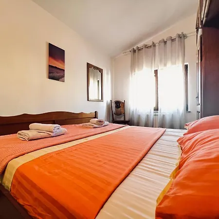Apartment With Garden And Terrace Appartamento