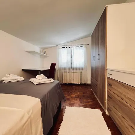 Apartment With Garden And Terrace Pula