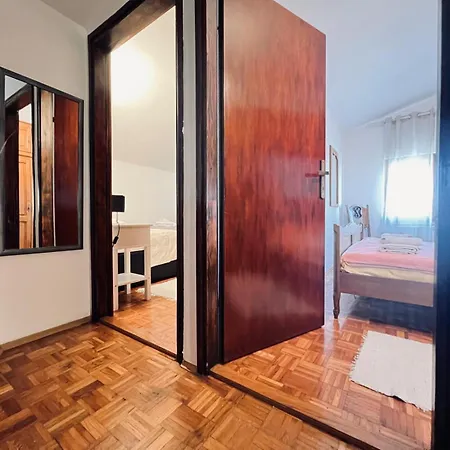 With Garden And Terrace Apartment *