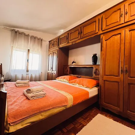 With Garden And Terrace Apartment Pula