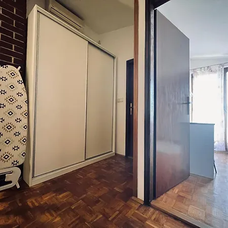 With Garden And Terrace Apartment *