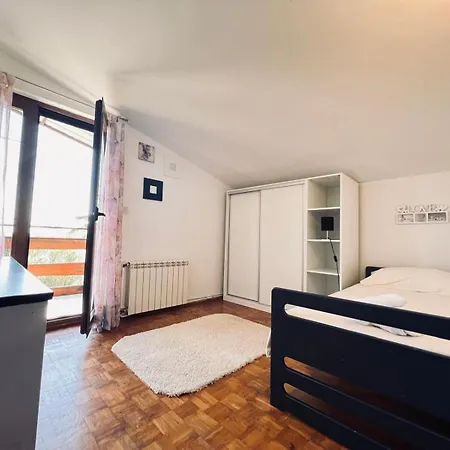 Apartment With Garden And Terrace Appartement