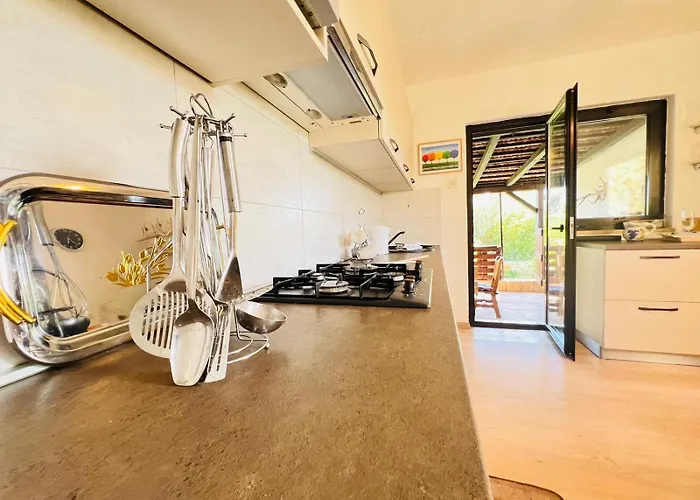 Apartment Peaceful Family House With Terrace And Garden In
