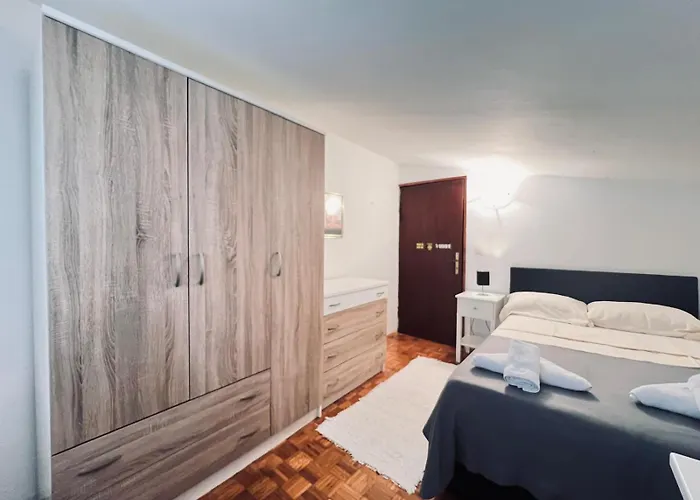 Lägenhet House With Garden And Terrace